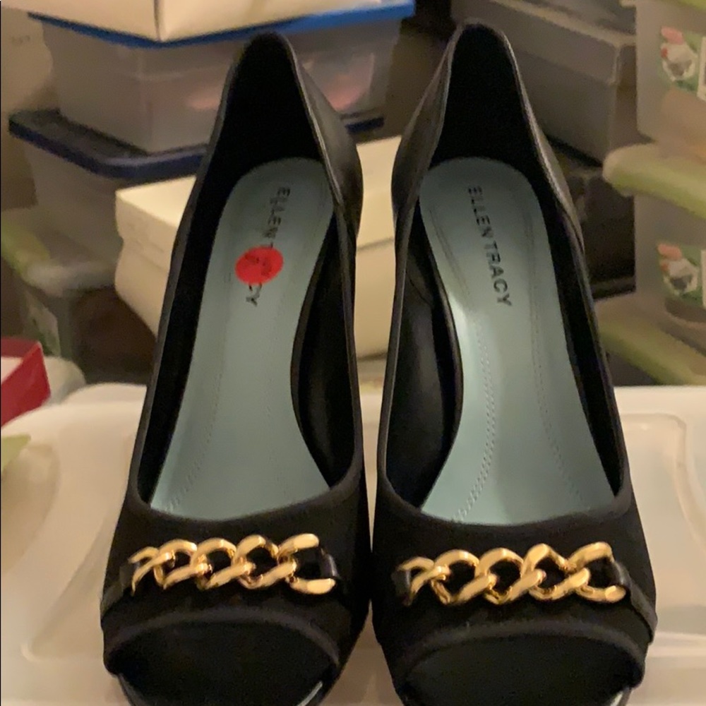 Black shoes